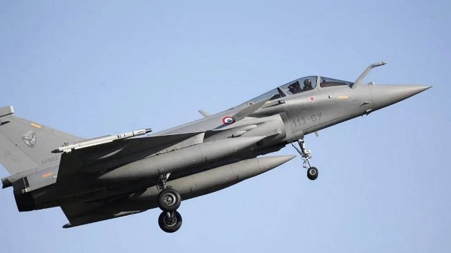 भारतीय वायुसेना को मिले तीन और राफेल लड़ाकू विमान, जानें विस्तार से