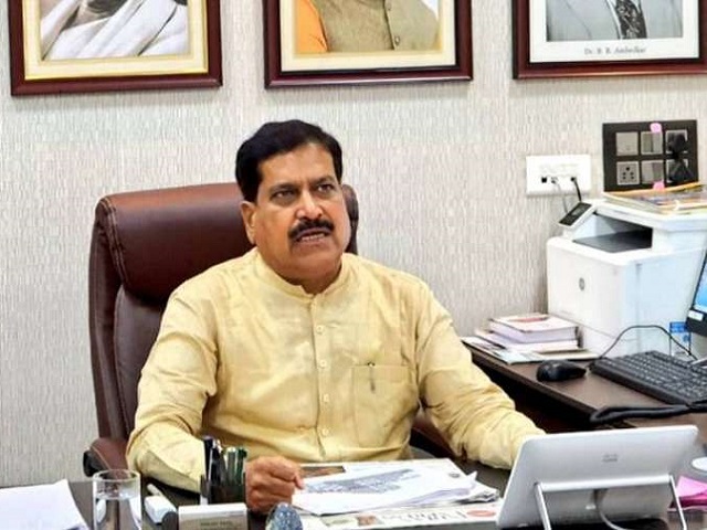 MoS Railways Suresh Angadi passes away due to COVID-19