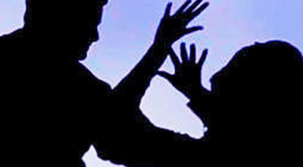 कार्यस्थल पर महिलाओं का शोषण रोकने हेतु केवल 29% जिलों में ही स्थानीय समिति: शोध