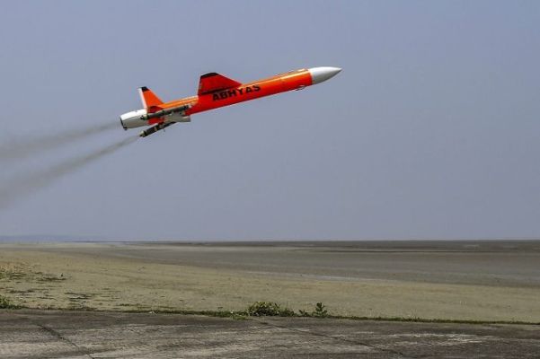 डीआरडीओ ने अभ्यास ड्रोन का सफल परीक्षण किया