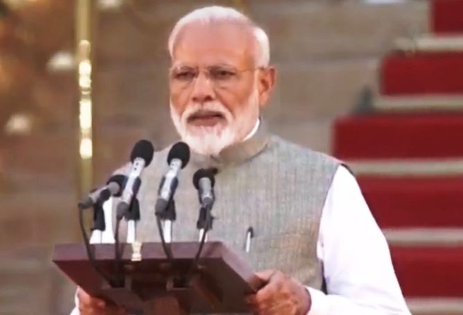 नरेंद्र मोदी ने दूसरी बार ली प्रधानमंत्री पद की शपथ, जानिए विस्तार से