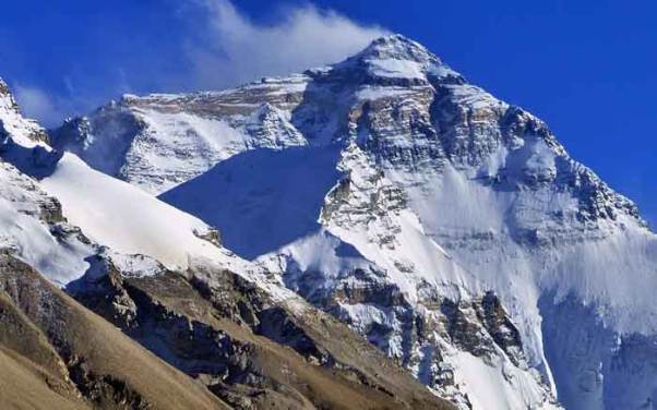 गोपाल श्रेष्ठ माउंट एवरेस्ट पर चढ़ने वाले पहले एचआईवी संक्रमित पर्वतारोही बने 