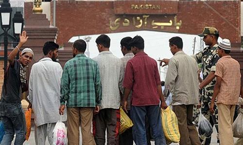 भारत-पाकिस्तान एक दूसरे के कैदियों को रिहा करने पर सहमत