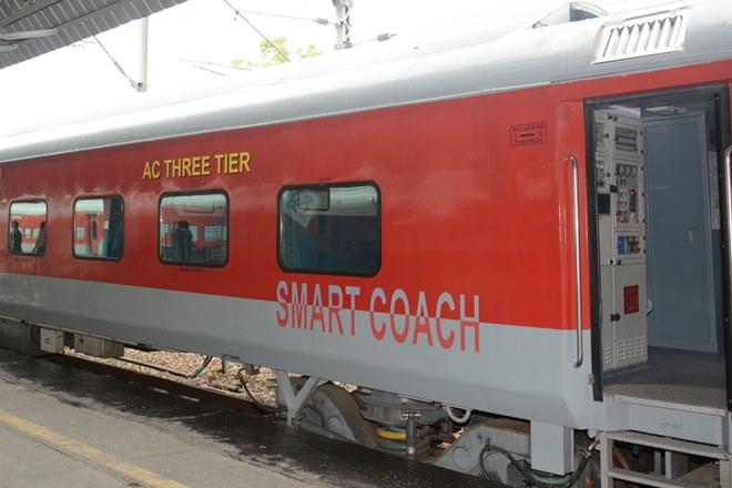 भारतीय रेलवे ने भारत का पहला स्मार्ट कोच लॉन्च किया