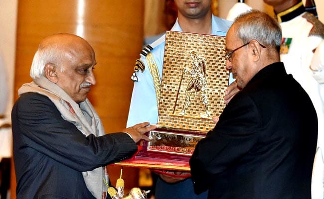 राष्ट्रपति रामनाथ कोविंद ने गांधी शांति पुरस्कार प्रदान किये