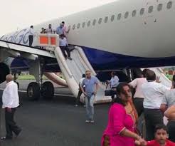 केंद्र सरकार ने हिंडन एयरपोर्ट से यात्री विमानों की उड़ान को मंजूरी प्रदान की 
