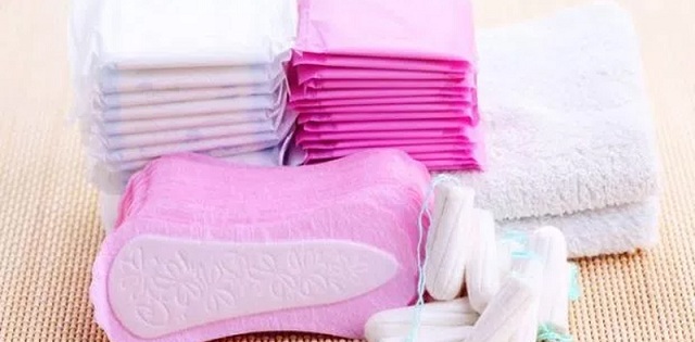 Maharashtra Government to launch cheap sanitary pad scheme