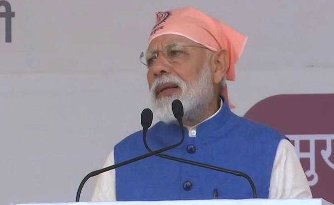 प्रधानमंत्री नरेंद्र मोदी ने वाराणसी में 2,900 करोड़ रुपये की परियोजनाओं का शिलान्यास किया