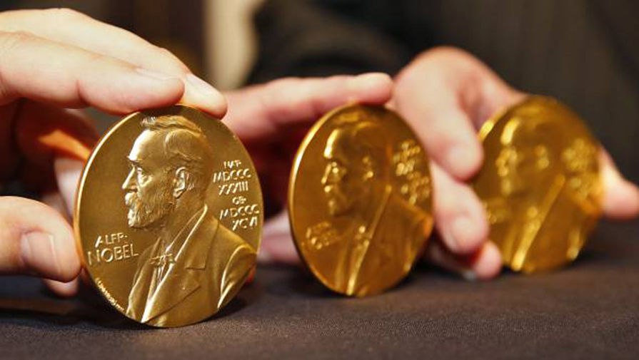 Frances H. Arnold, George P. Smith, Sir Gregory P. Winter win 2018 Nobel Prize in Chemistry