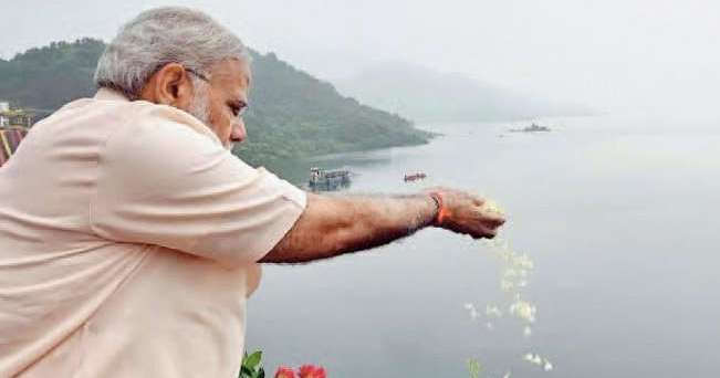 प्रधानमंत्री नरेंद्र मोदी ने सरदार सरोवर बांध देश को समर्पित किया