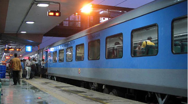 'स्वर्ण परियोजना' के तहत यात्री सुविधाओं से लैस भारतीय रेलवे की नई ट्रेन आरंभ