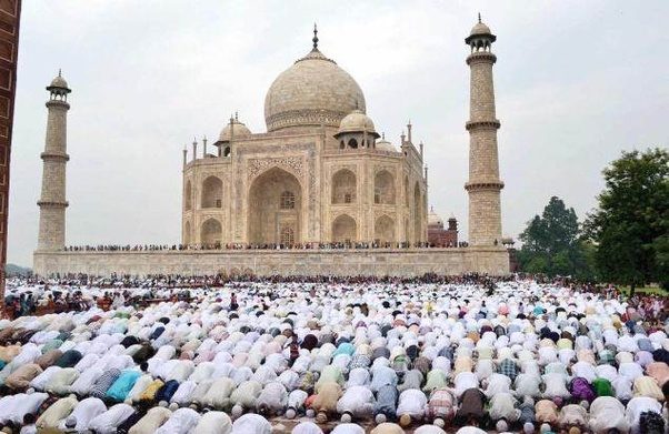 ताजमहल में बाहरी लोगों को नमाज़ पढ़ने की अनुमति नहीं: सुप्रीम कोर्ट