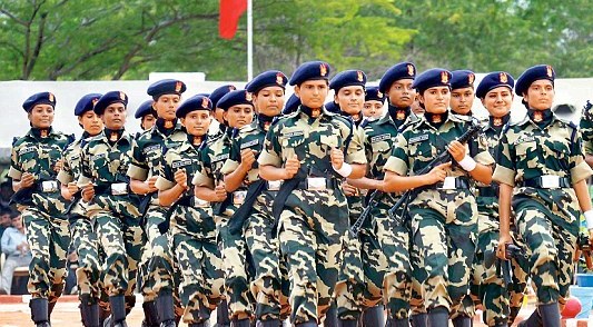 स्थानीय आदिवासियों से निर्मित बस्तरिया बटालियन सीआरपीएफ में शामिल