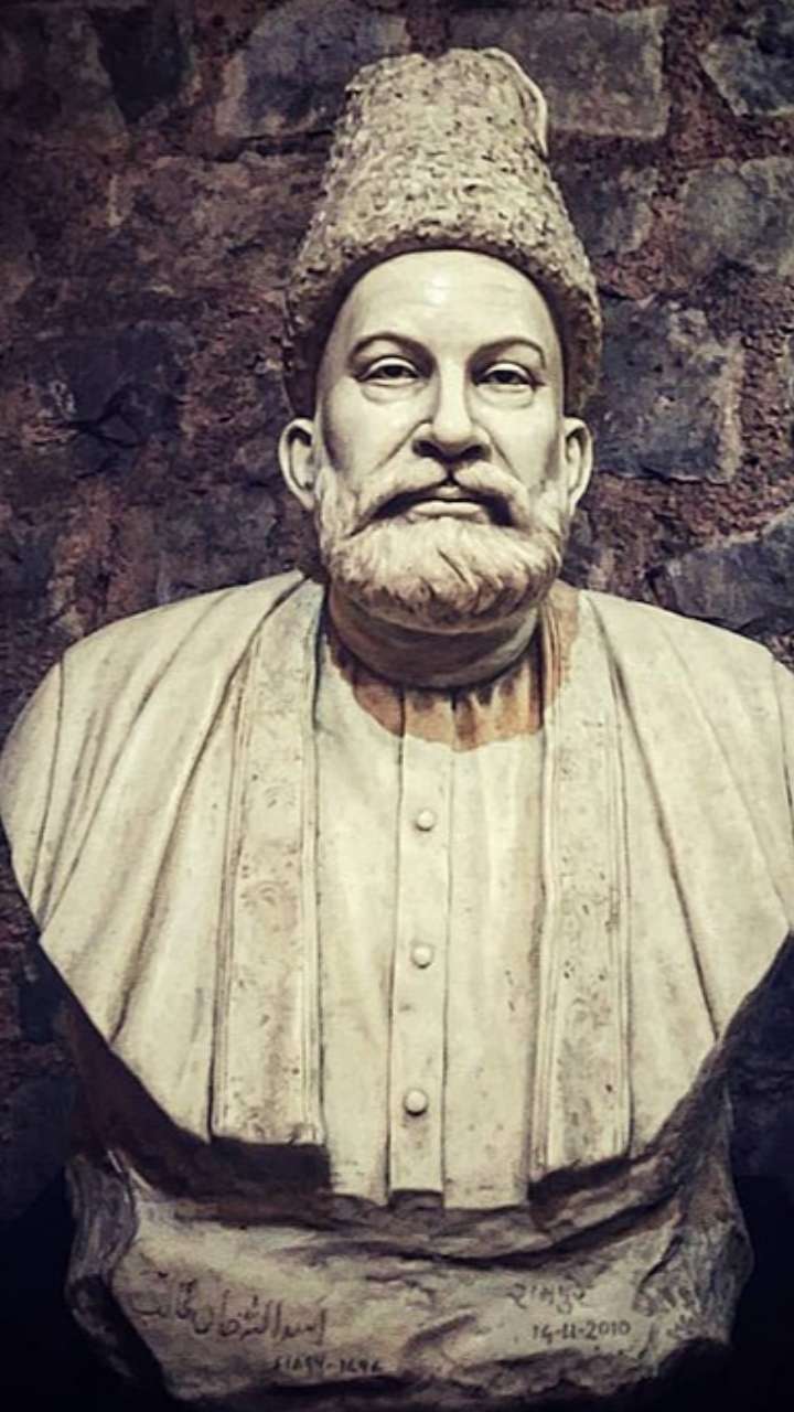 शायरी के शौकीनों के लिए बेहतरीन किताबें
