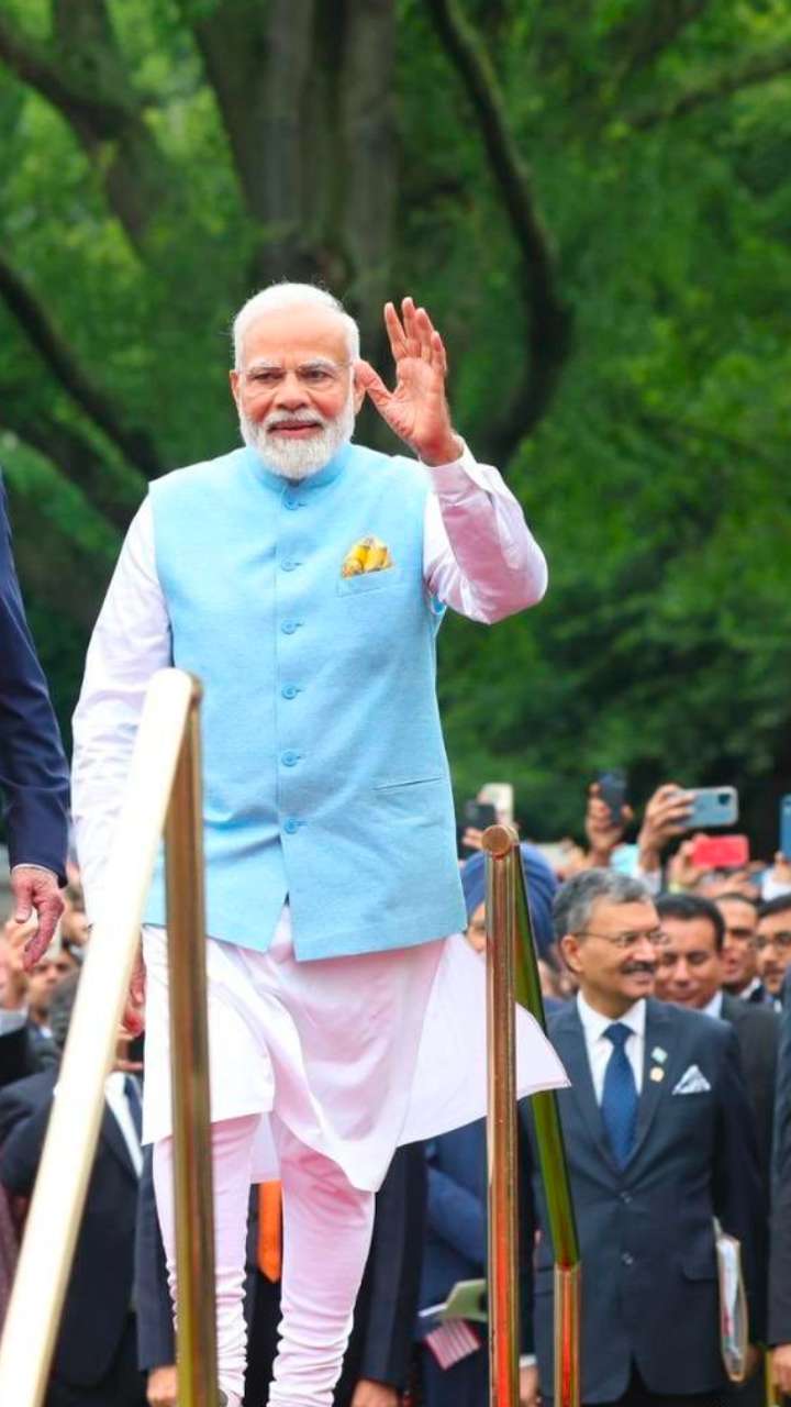 PM Modi Birthday: देश के प्रभावशाली नेता पीएम मोदी का सफर