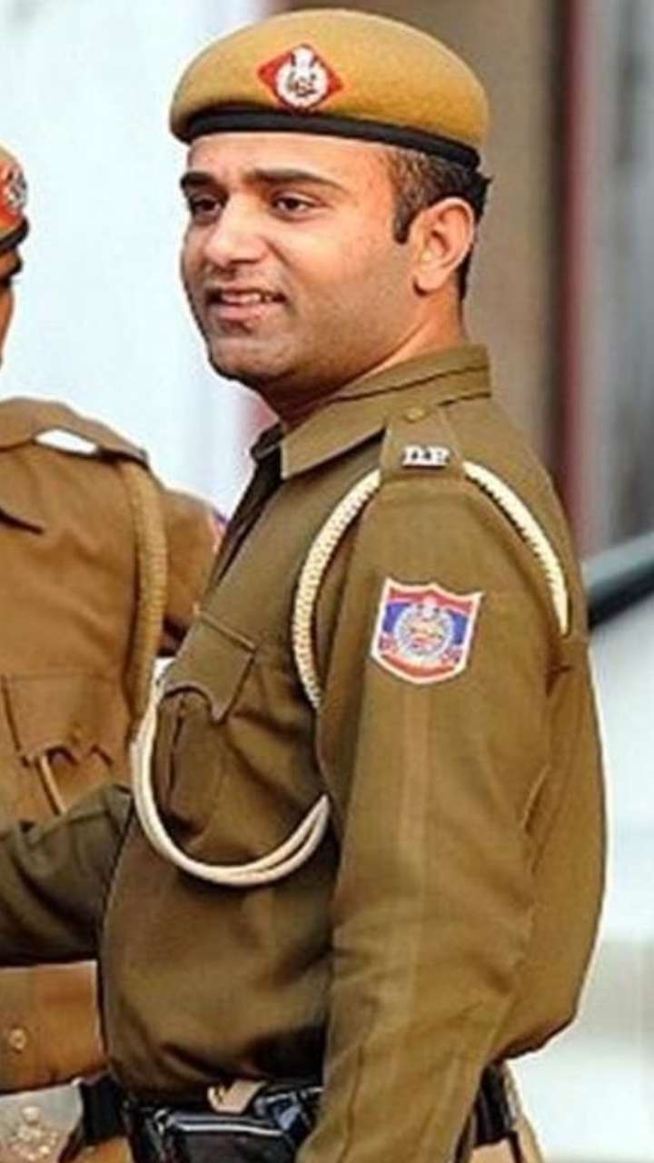 दिल्ली पुलिस के 7 हजार से ज्यादा पदों पर आई भर्ती, जानें योग्यता