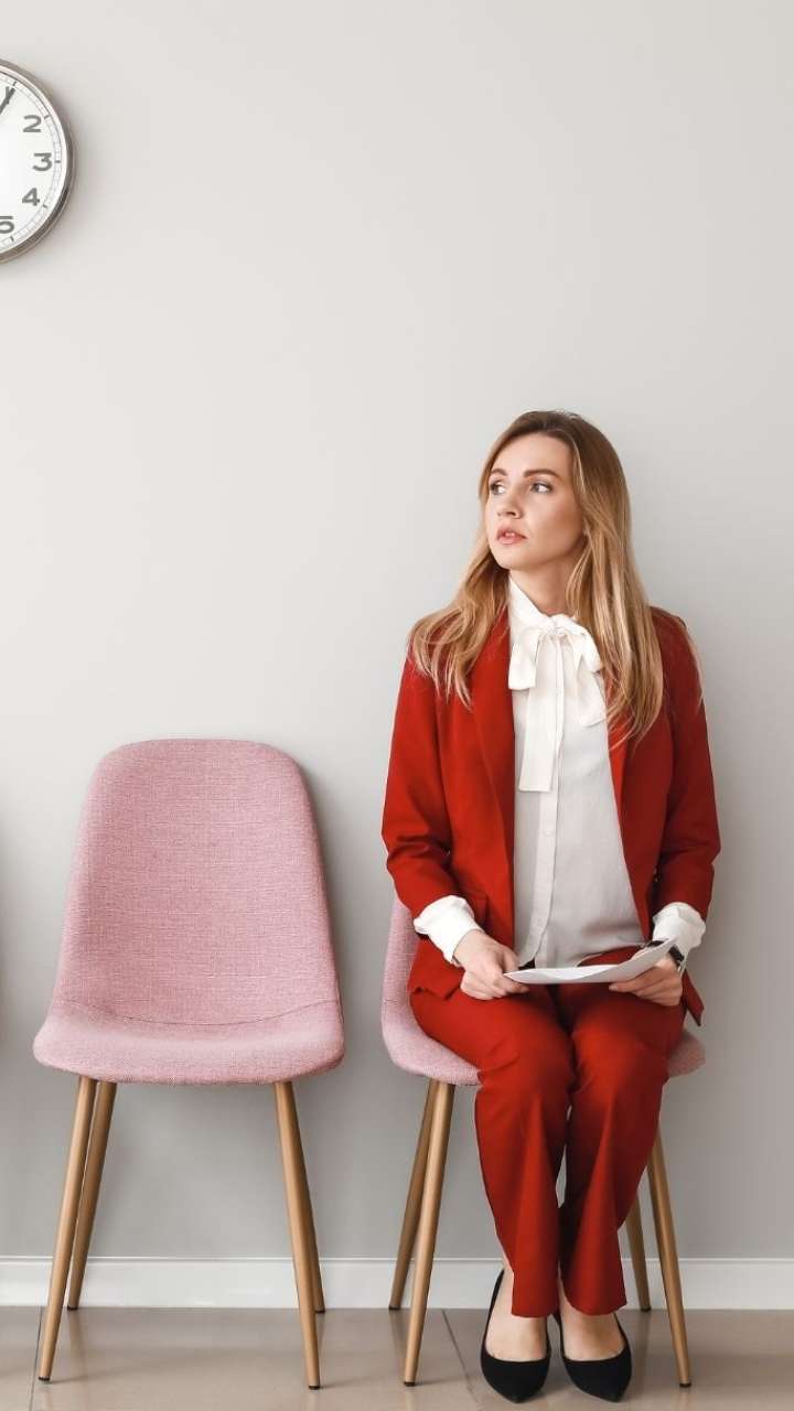 Interview Tips: इंटरव्यू  में काम आएंगे ये टिप्स