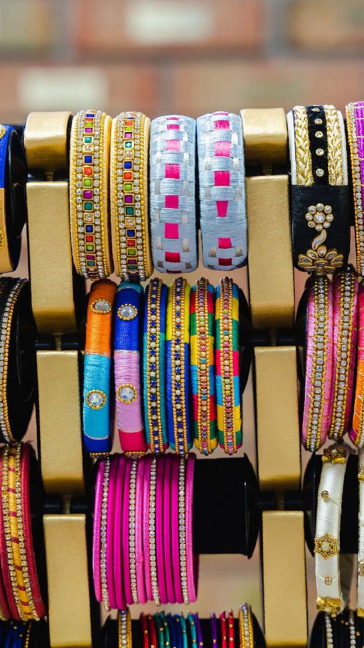 Gold Bracelet Collection : नई दुल्हन के हाथों की शोभा बढ़ा देगा ये सोने के  कंगन, देखे डिज़ाइन – Hindi News