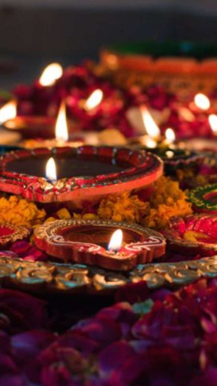Diwali 2023: WhatsApp Messages, Wishes And Quotes for Naraka Chaturdashi