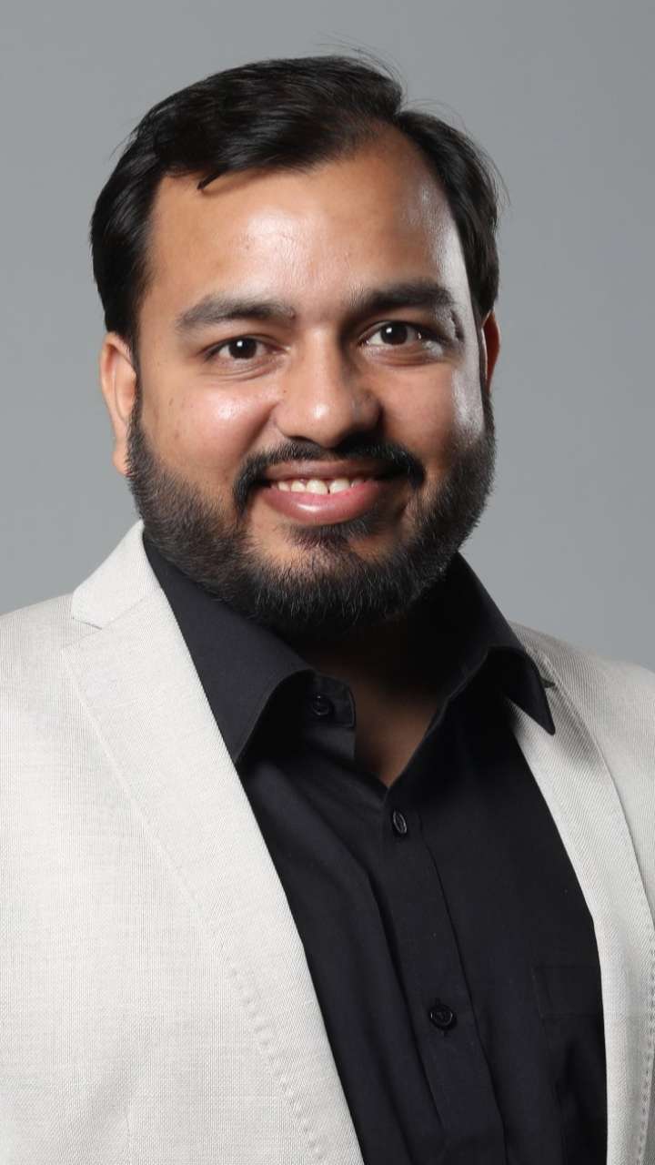 जब आंखों में अरमान लिया, मंजिल को अपना मान लिया - अलख पांडेय