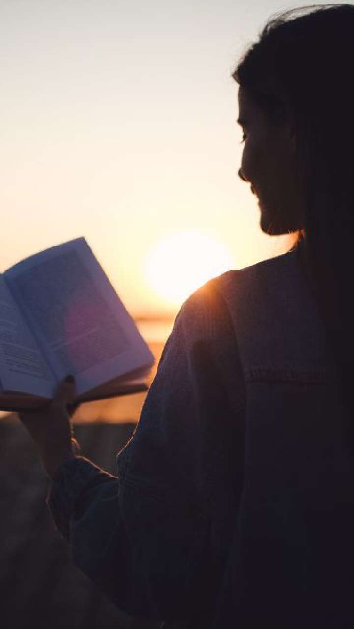 6 Must-Read Books For Everyone To Improve Soft Skills