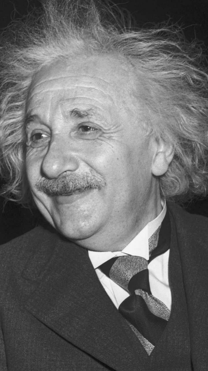 Albert Einstein's Inspirational Quotes To Achieve Success For Students