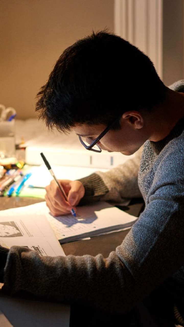 Things Students Never Keep On Study Table